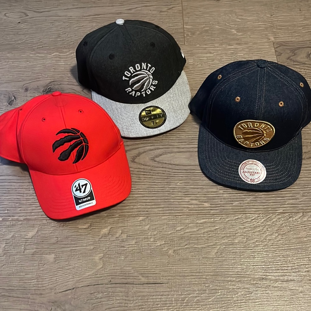 3 raptors hats